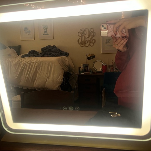 LED Makeup Mirror - Picture 6 of 7